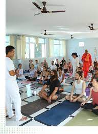 the-next-step-to-becoming-a-successful-yoga-teacher-yoga-on-social-media-network
