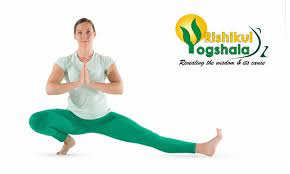 top-7-yoga-poses-skandasana